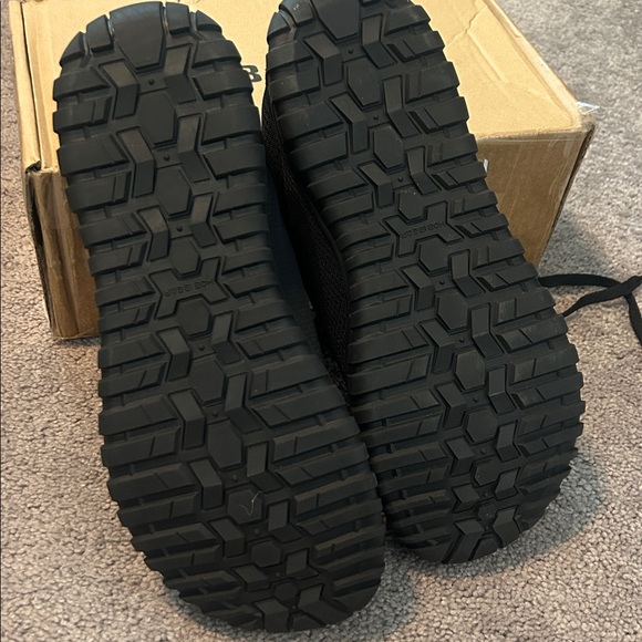 New In Box
Men's Hobibear Barefoot Minimalist Black Lace Up
Sneakers - Picture 5 of 6